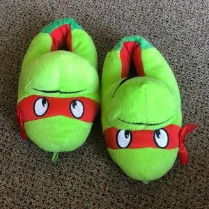 Tenage Mutant Ninja Turtle slippers, sz13 kid
